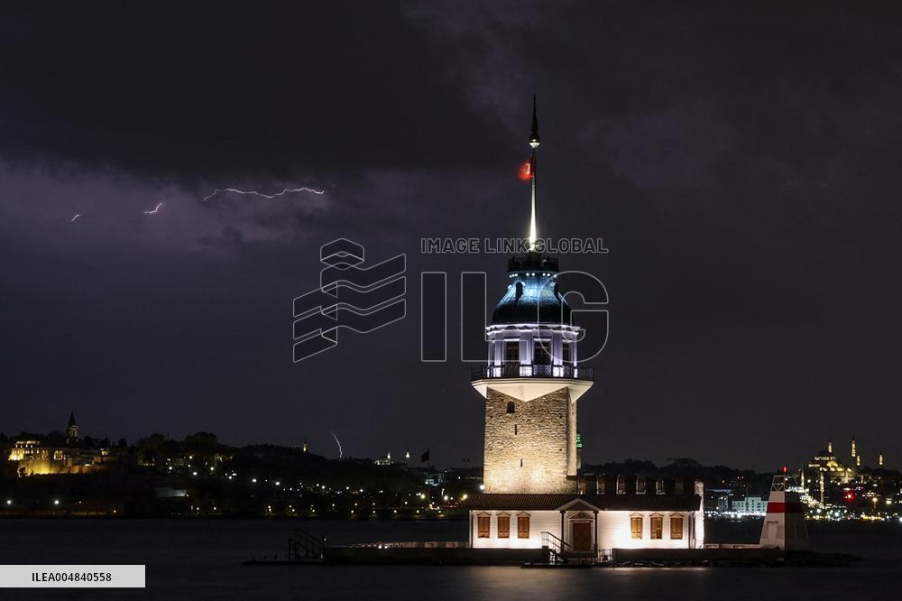 Lighting Strikes Illustrations During Nightime - Istanbul