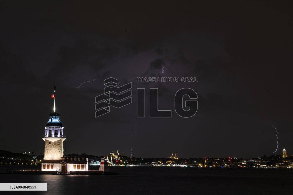 Lighting Strikes Illustrations During Nightime - Istanbul