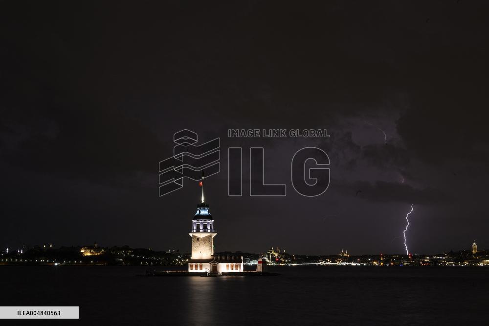 Lighting Strikes Illustrations During Nightime - Istanbul