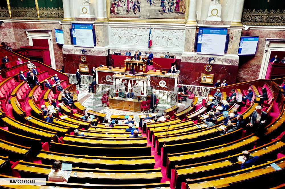 Debate and Vote To Postpone The Renewal Of Congress Members of New Caledonia - Paris