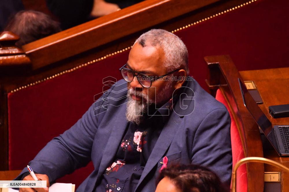 Debate and Vote To Postpone The Renewal Of Congress Members of New Caledonia - Paris