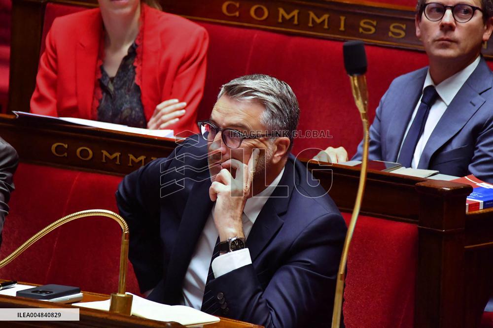 Debate and Vote To Postpone The Renewal Of Congress Members of New Caledonia - Paris