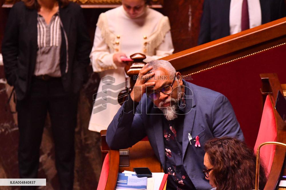 Debate and Vote To Postpone The Renewal Of Congress Members of New Caledonia - Paris