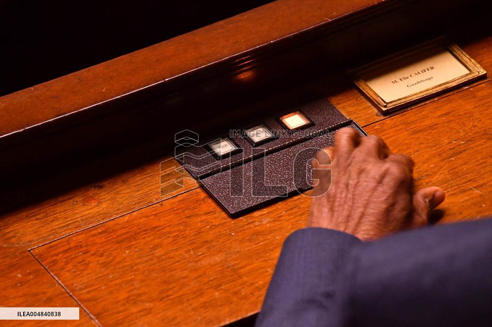 Debate and Vote To Postpone The Renewal Of Congress Members of New Caledonia - Paris