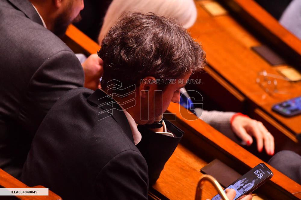 Debate and Vote To Postpone The Renewal Of Congress Members of New Caledonia - Paris