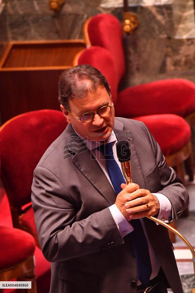 Debate and Vote To Postpone The Renewal Of Congress Members of New Caledonia - Paris
