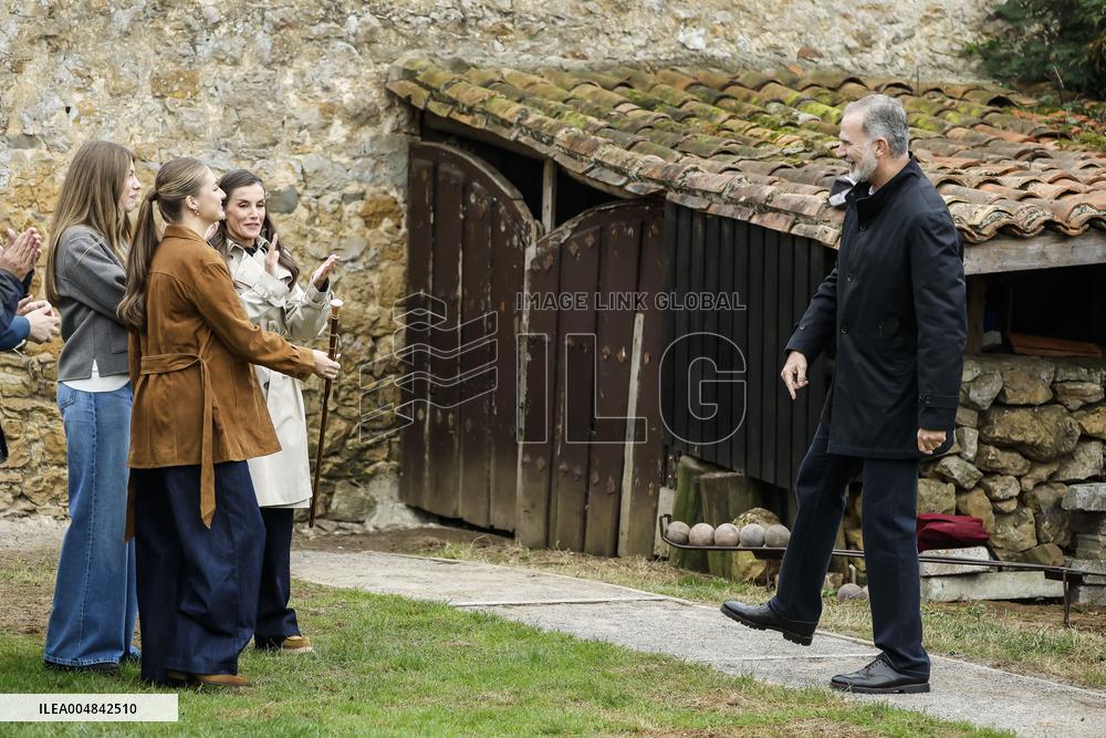Spanish Royals Visit Valdesoto,  Exemplary Town of Asturias Award 2025 - Spain
