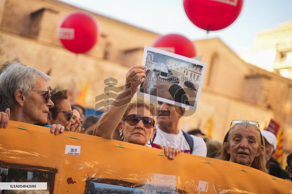 Protest Against Mazon's Management During The Dana - Spain