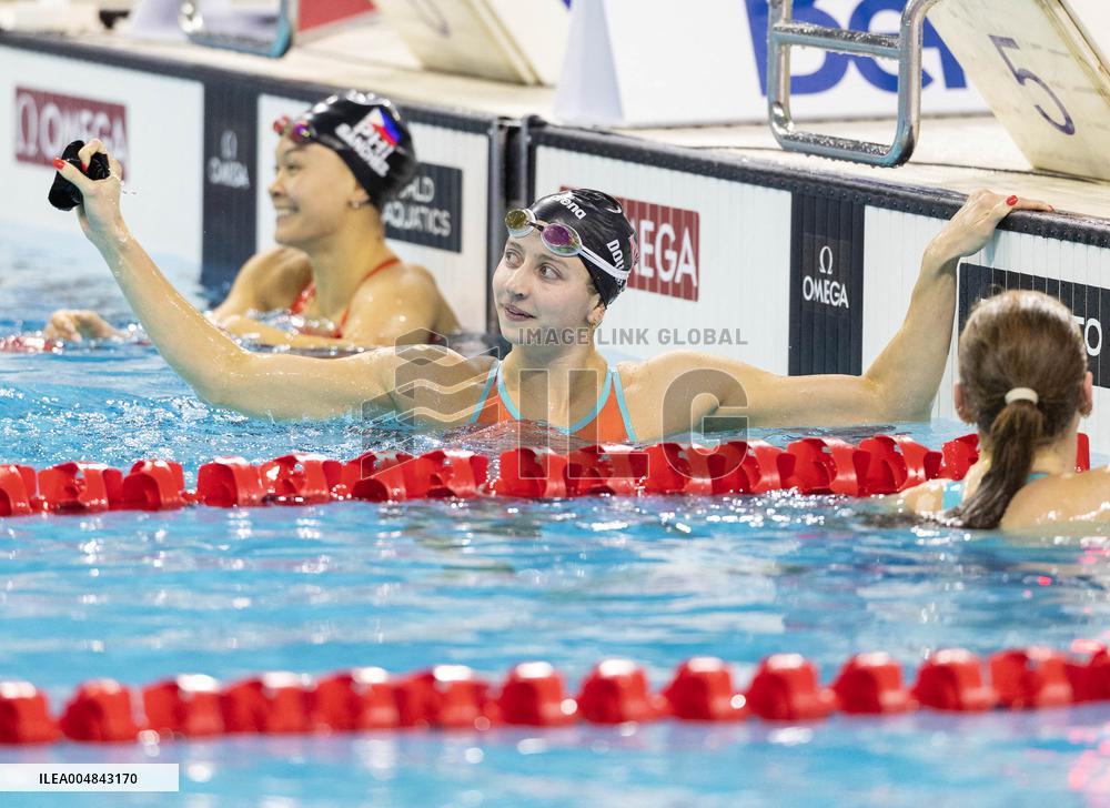 Kate Douglass Sets New 100m Freestyle World Record - Toronto