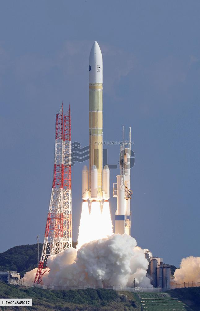 Japan launches new unmanned cargo spacecraft bound for ISS