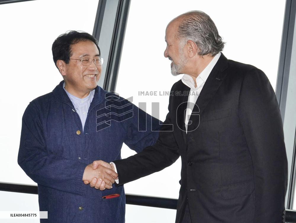 Akazawa, Lutnick visit Tokyo Skytree