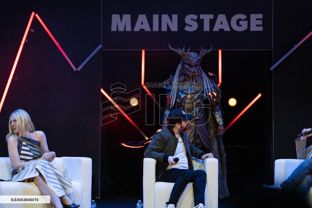 Elle Fanning At MCM Comic Con London Panel - London