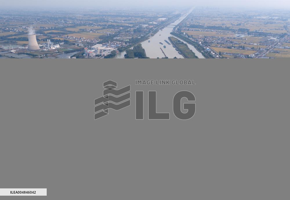 Beijing-Hangzhou Grand Canal Cargo Ships