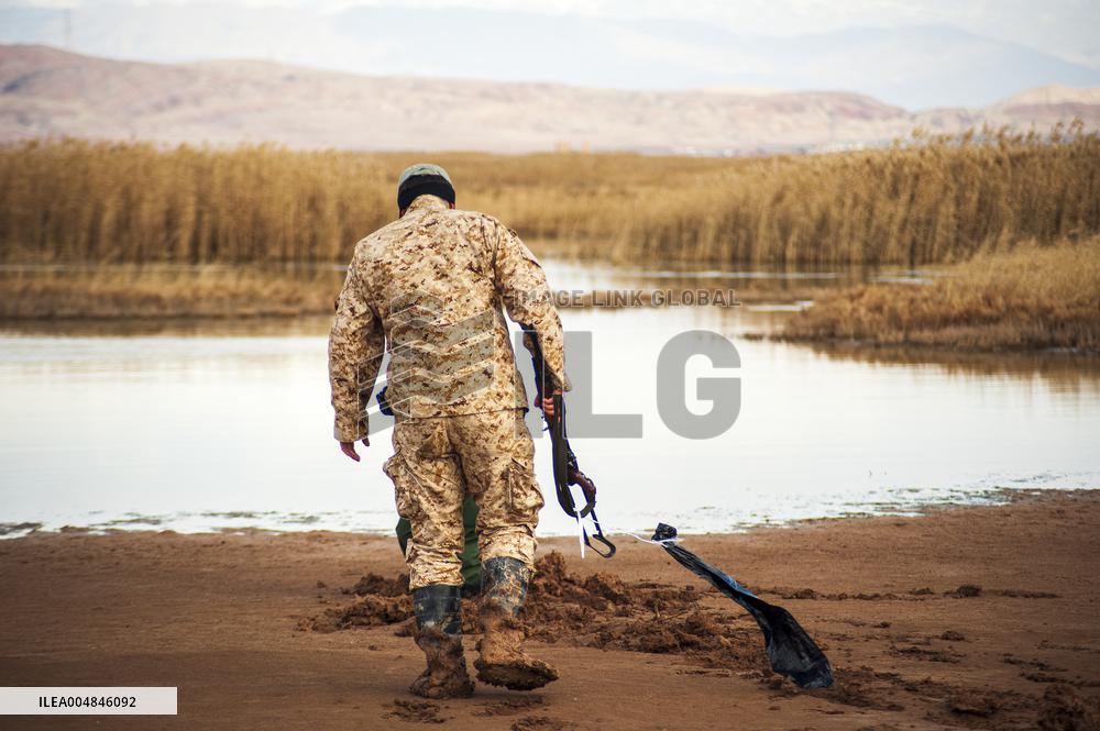 Drying Wetland Fuels Dust Storm Crisis - Iran