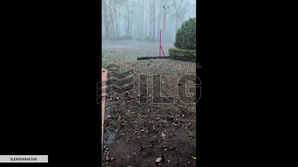 Australia: Queensland Hit by Storms with Hail and Power Outages