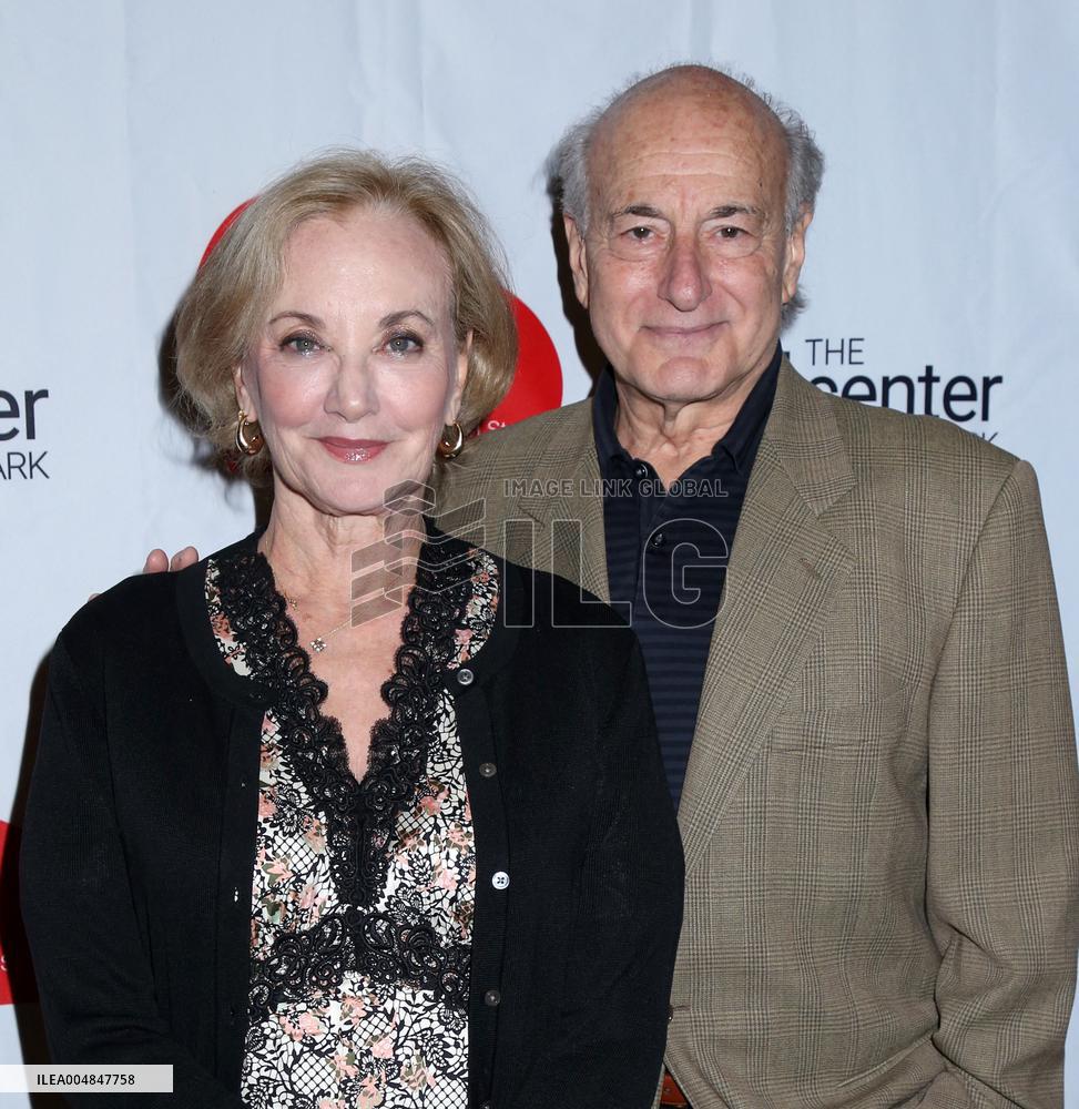 Staged Reading of 'Hold On To Me Darling'