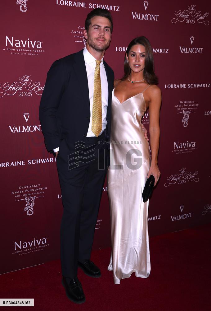 27th Annual Gabrielle s Angel Foundation Angel Ball - NYC