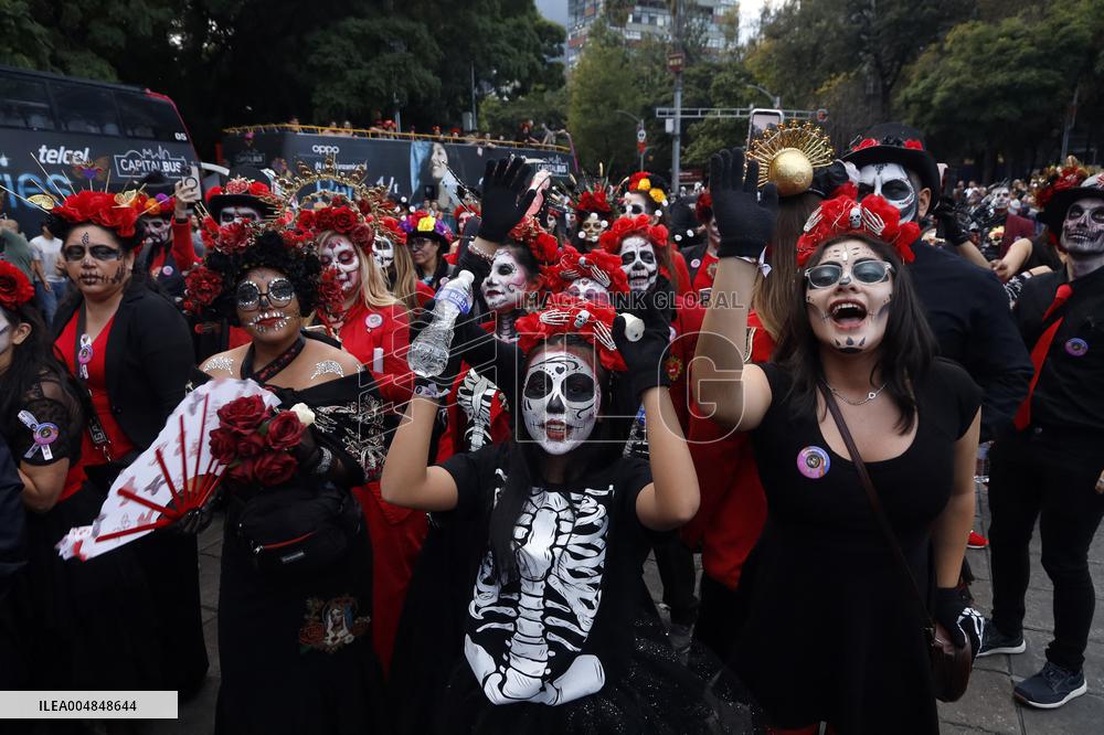 Mega Procession of the Catrinas for Day of the Dead - Mexico City