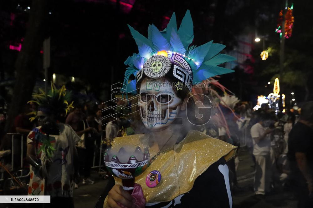 Mega Procession of the Catrinas for Day of the Dead - Mexico City