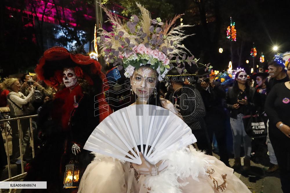 Mega Procession of the Catrinas for Day of the Dead - Mexico City