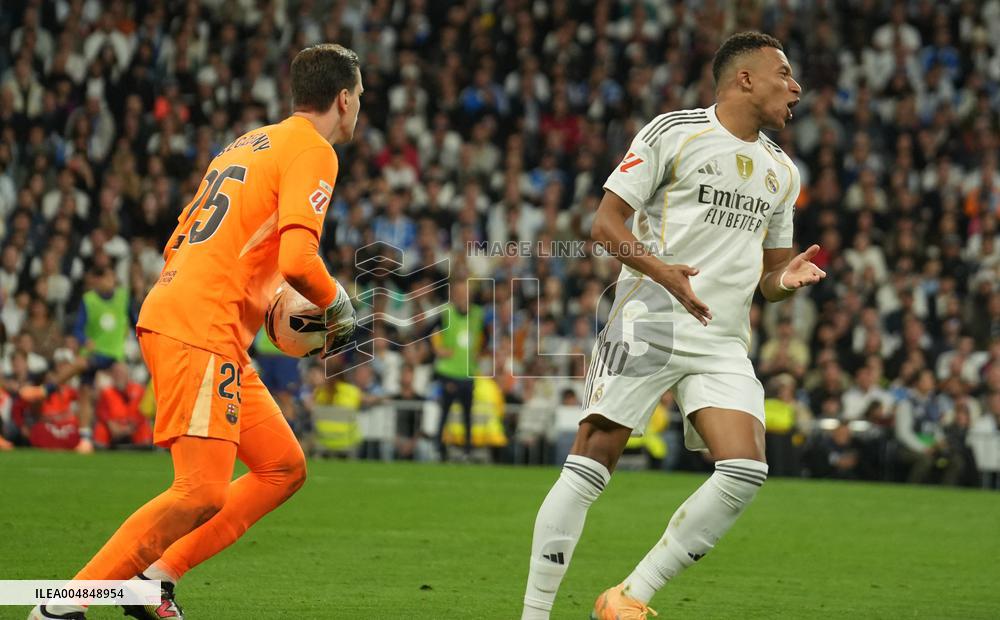 La Liga - Real Madrid CF v FC Barcelona