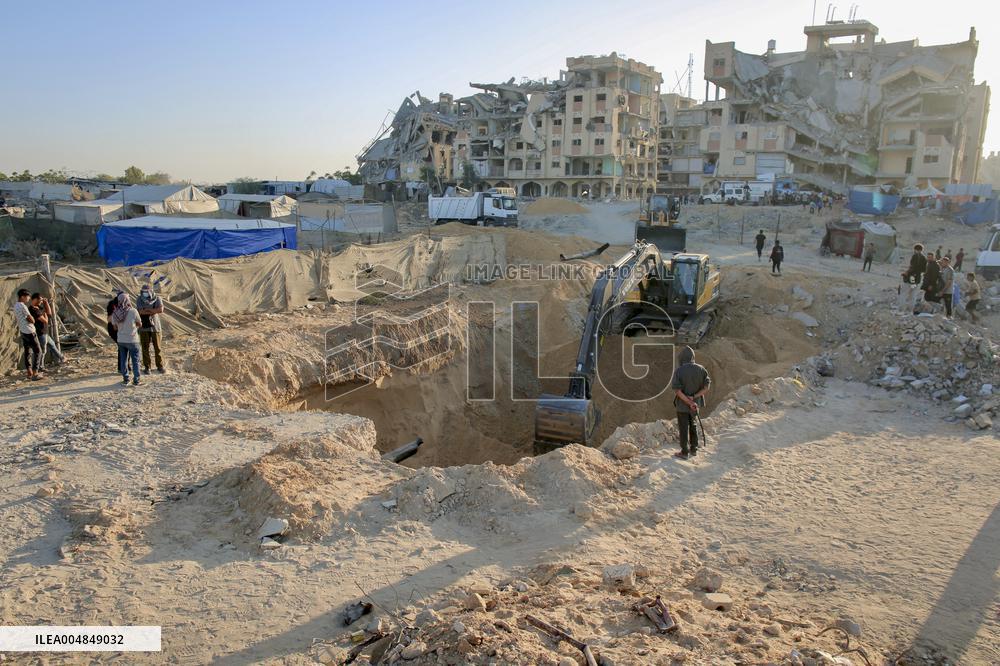 Israeli Hostage Bodies Found in Khan Yunis - Palestine