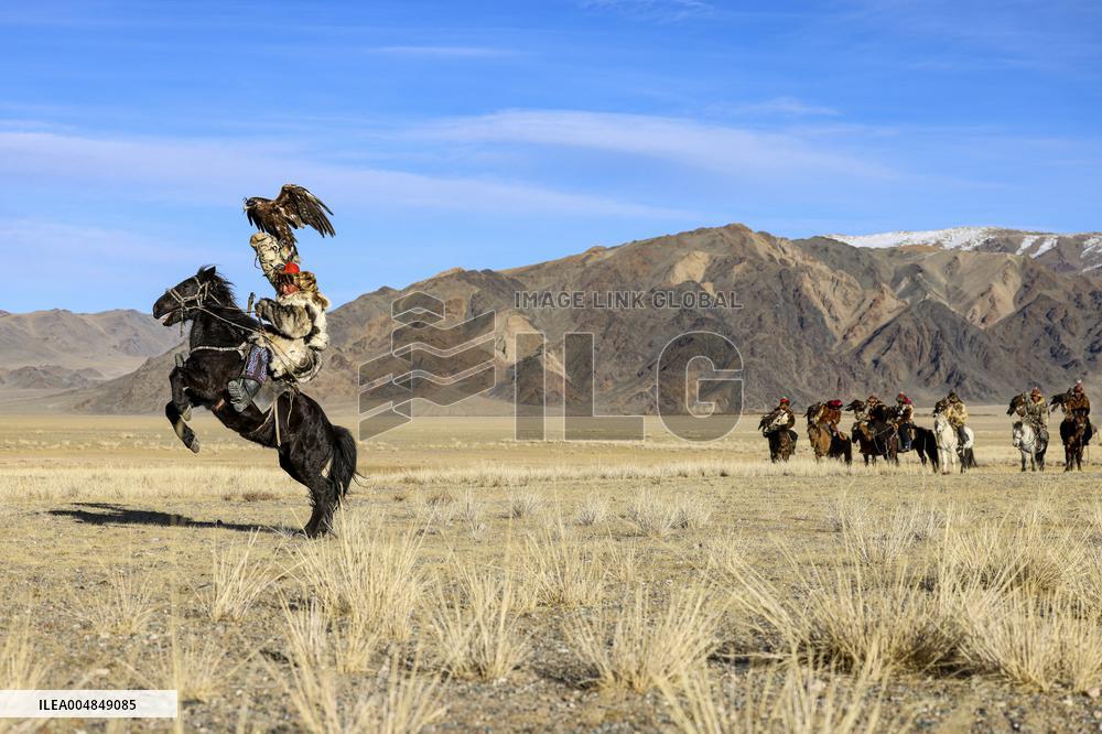 Kazakh Eagle Hunters Preserve Ancient Tradition - Mongolia