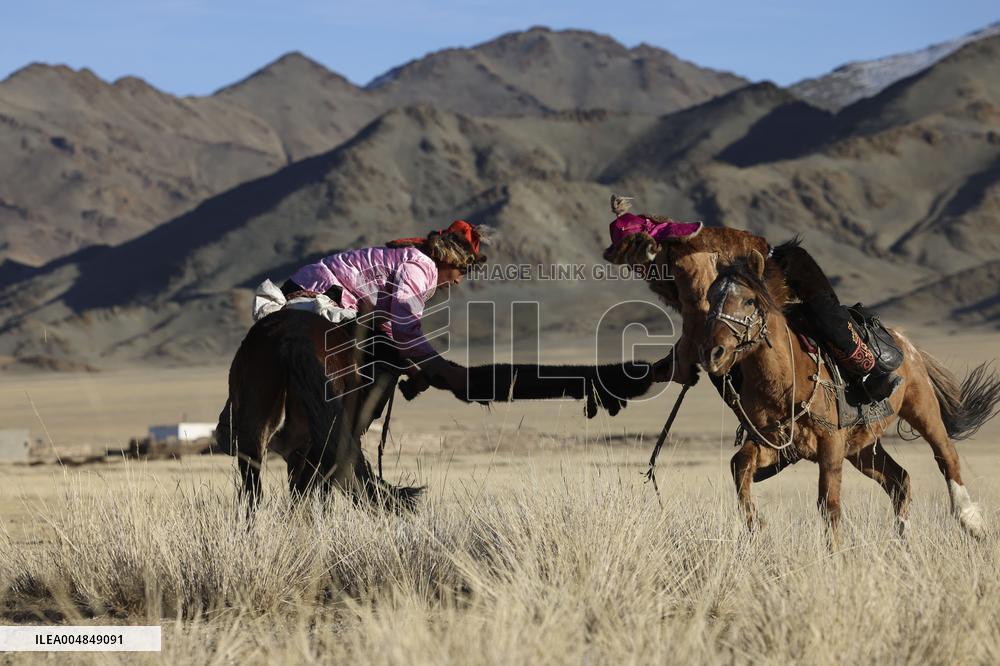 Kazakh Eagle Hunters Preserve Ancient Tradition - Mongolia