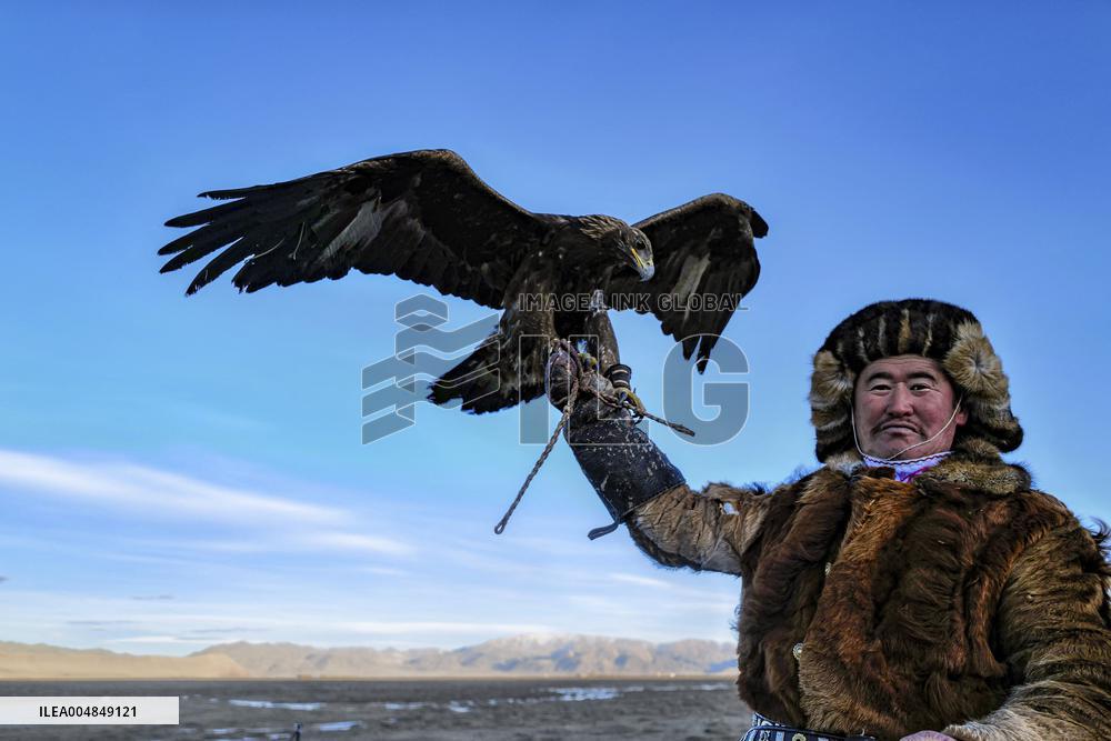 Kazakh Eagle Hunters Preserve Ancient Tradition - Mongolia