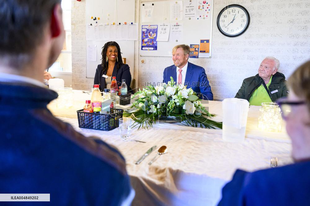King Willem-Alexander Visits Interchurch Diaconal Consultation - Lelystad