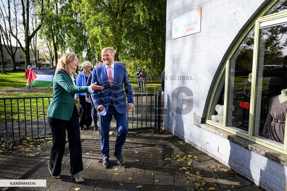 King Willem-Alexander Visits Interchurch Diaconal Consultation - Lelystad