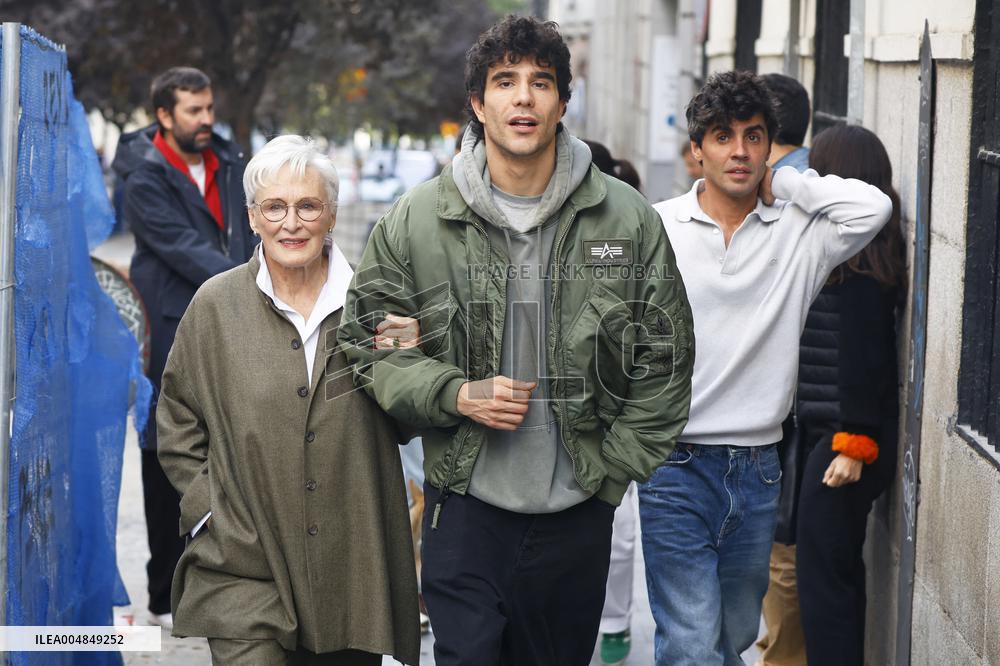 Glenn Close Walks In Madrid With Los Javis