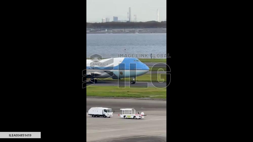 Japan: Air Force One Carrying President Trump Departs Tokyo for South Korea 2
