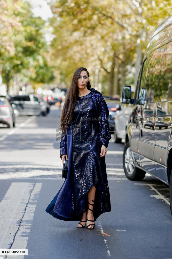 PFW - Akris Street Style