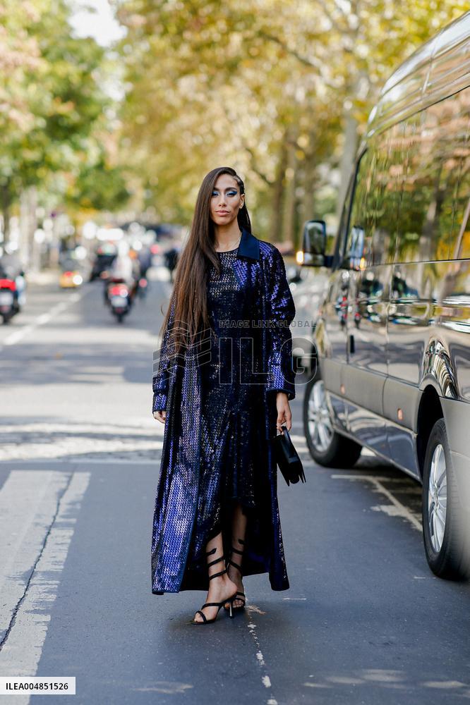 PFW - Akris Street Style