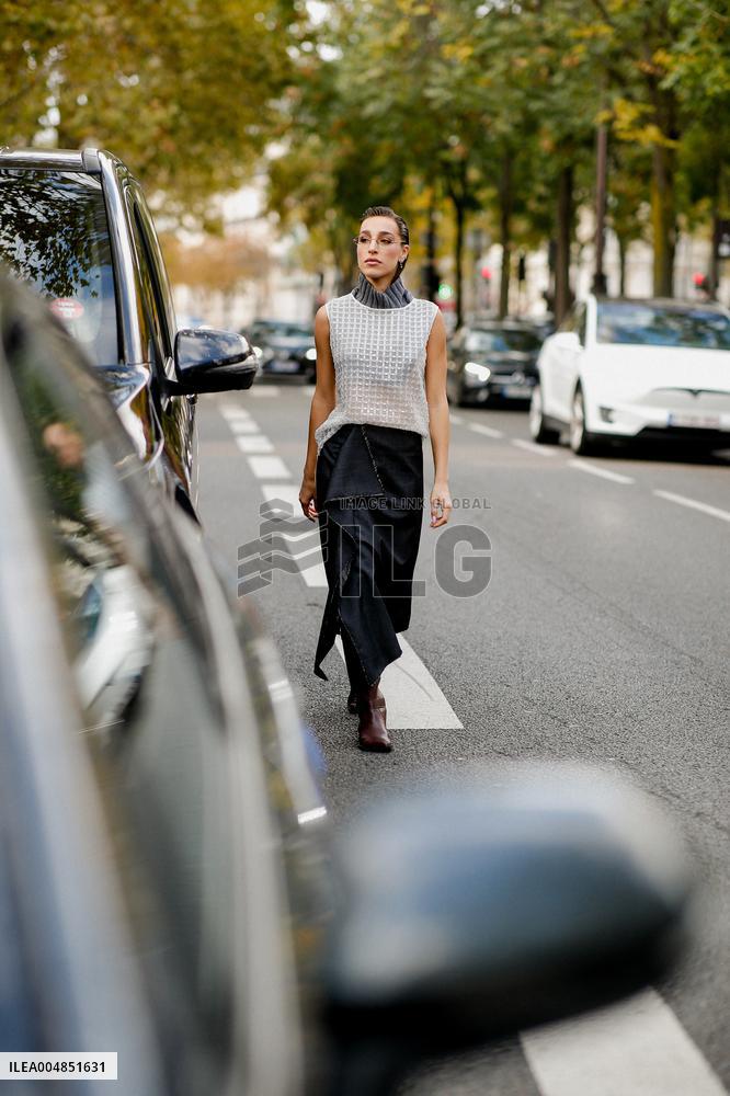 PFW - Akris Street Style