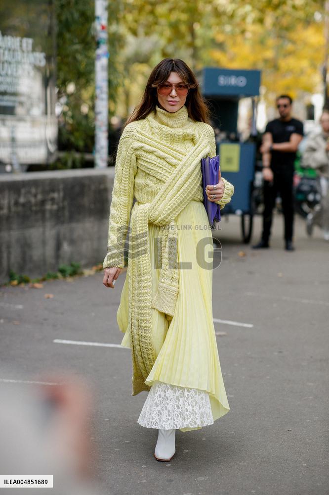 PFW - Akris Street Style