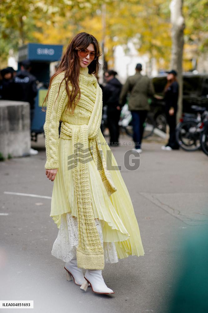 PFW - Akris Street Style