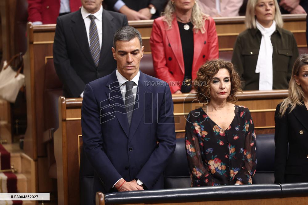 Government Faces Control Session Amid Anniversary