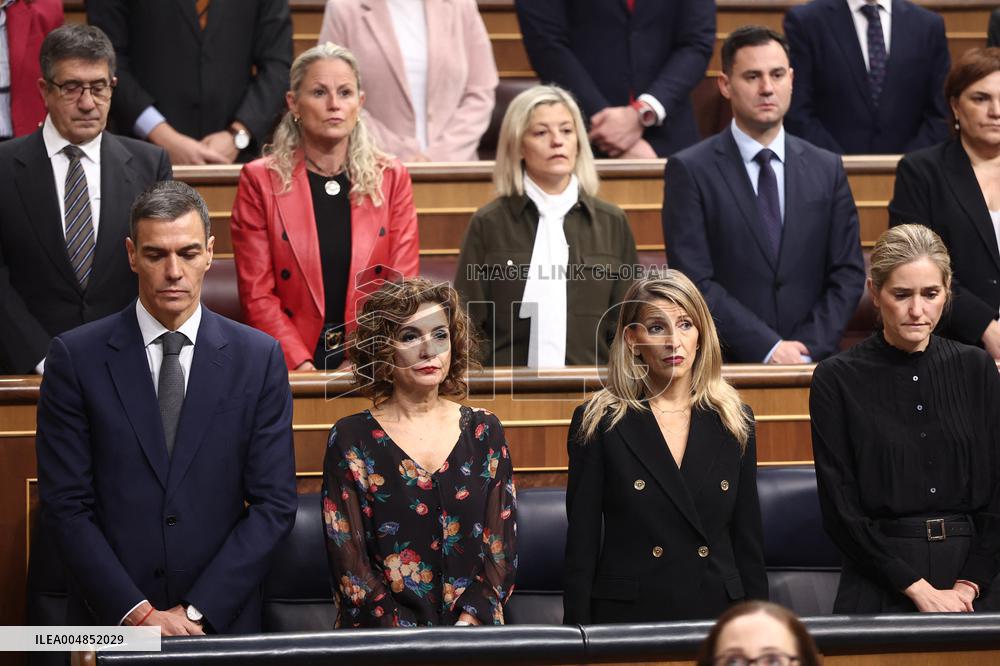 Government Faces Control Session Amid Anniversary