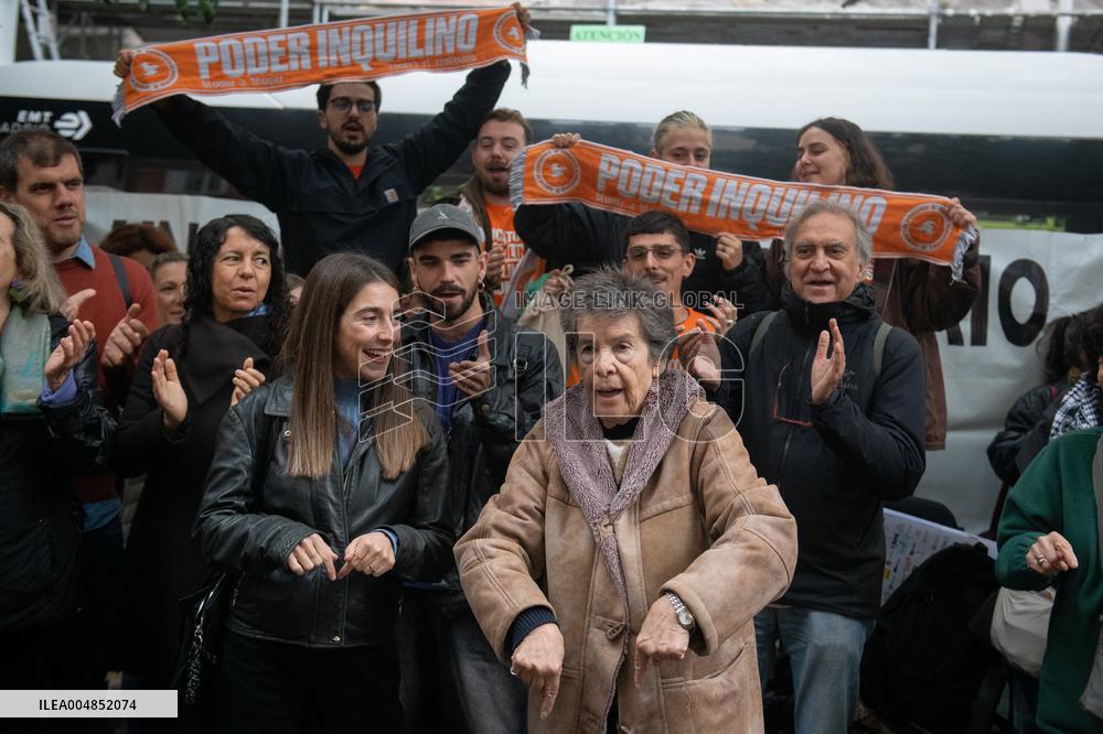 Eviction of 87-Year-Old Neighbor Postponed - Madrid