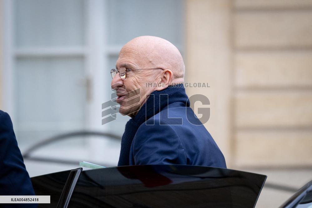Weekly Cabinet Meeting - Paris AJ