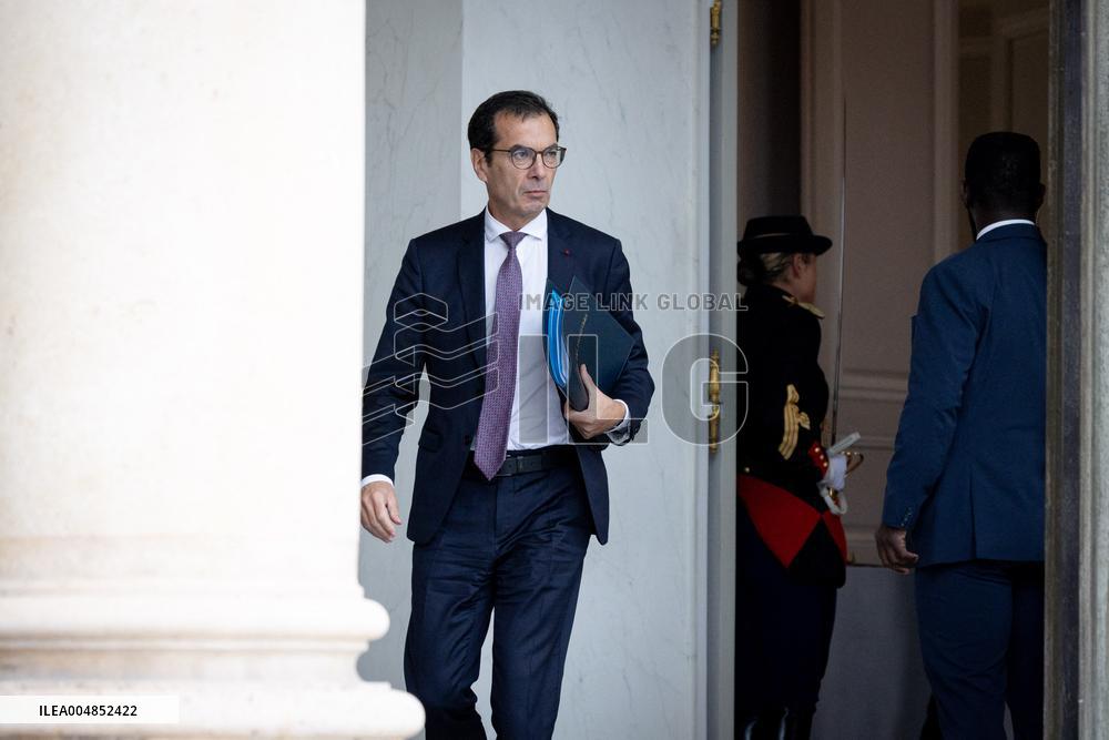 Weekly Cabinet Meeting - Paris AJ