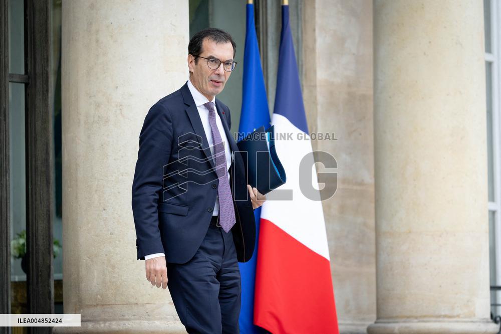 Weekly Cabinet Meeting - Paris AJ