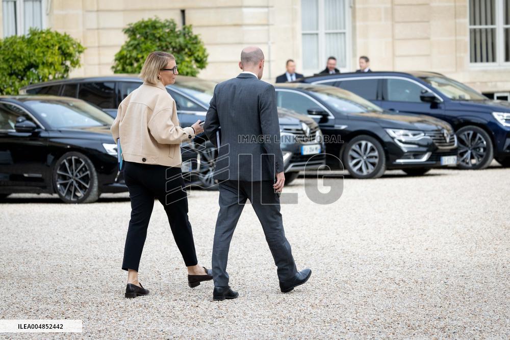 Weekly Cabinet Meeting - Paris AJ