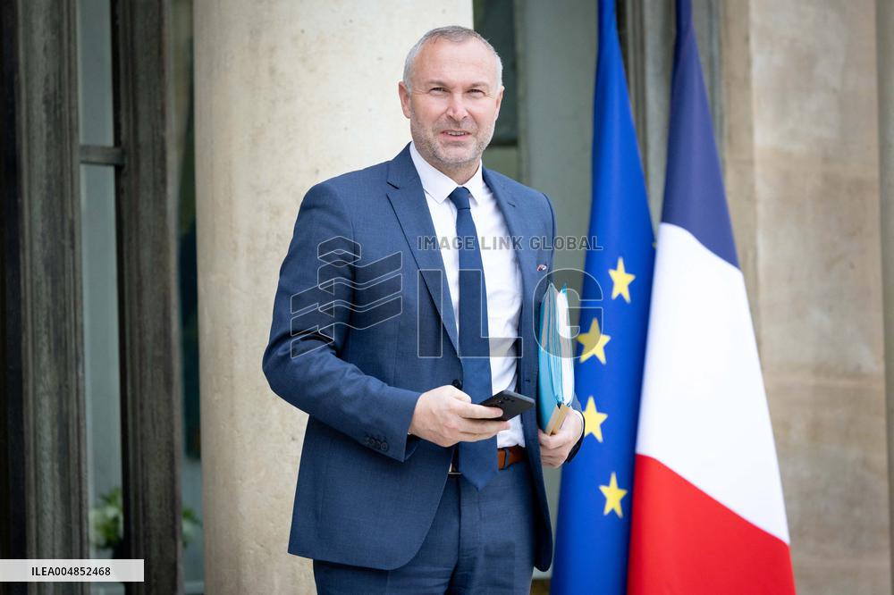 Weekly Cabinet Meeting - Paris AJ