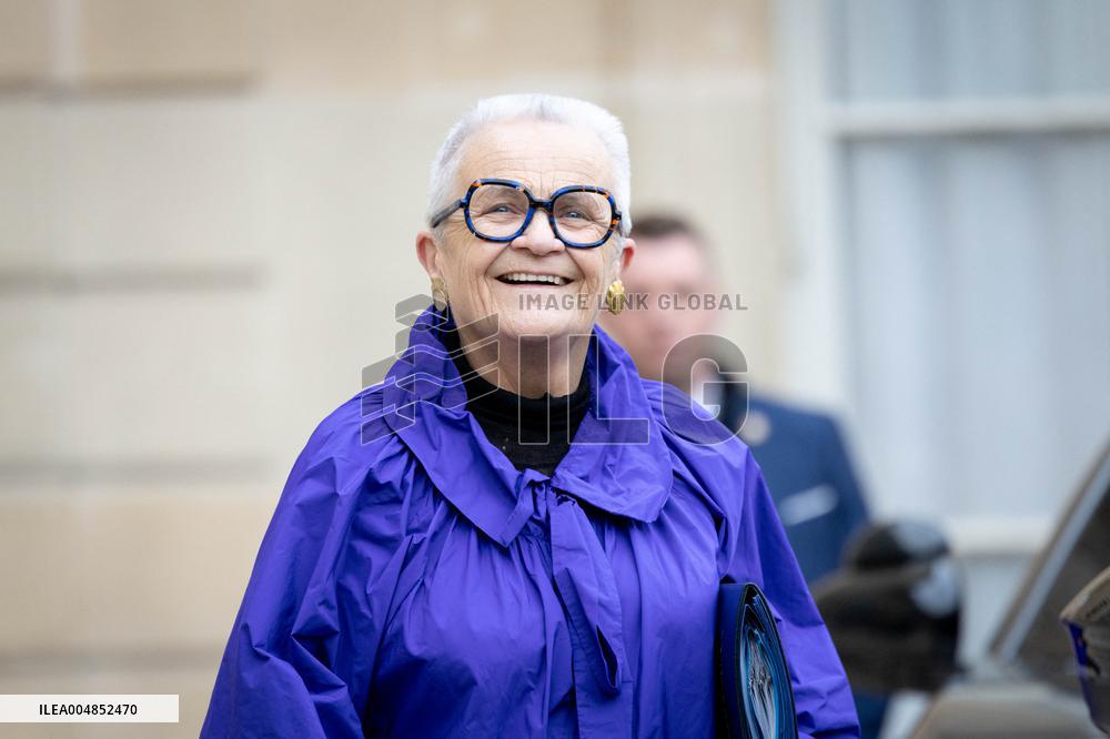 Weekly Cabinet Meeting - Paris AJ