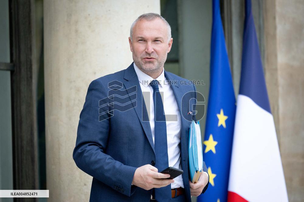 Weekly Cabinet Meeting - Paris AJ