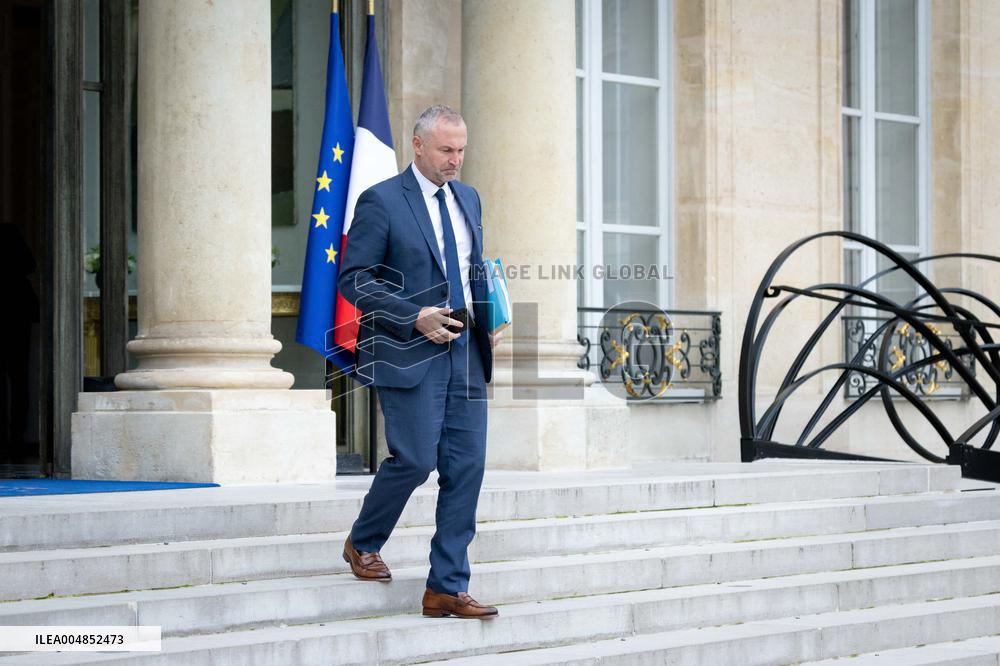 Weekly Cabinet Meeting - Paris AJ