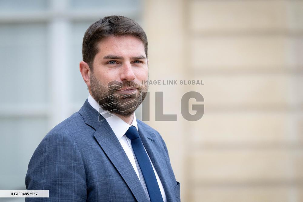 Weekly Cabinet Meeting - Paris AJ